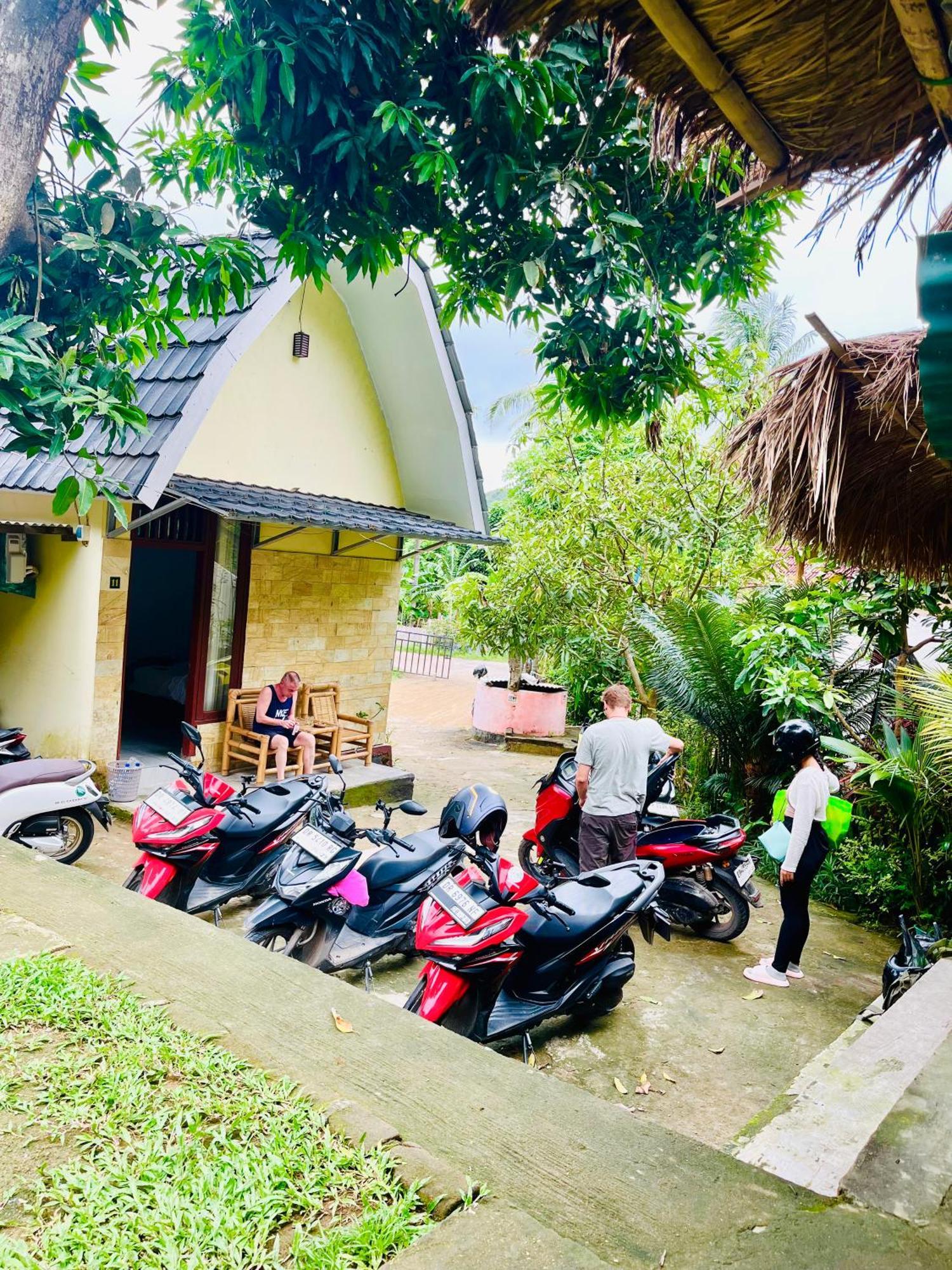 Roy Homestay Kuta Kuta  Екстериор снимка