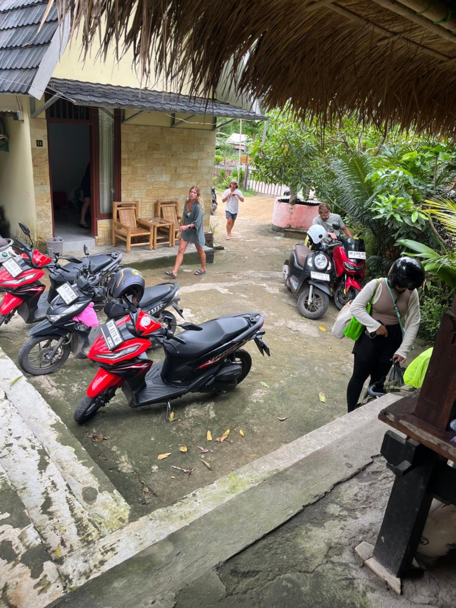 Roy Homestay Kuta Kuta  Екстериор снимка